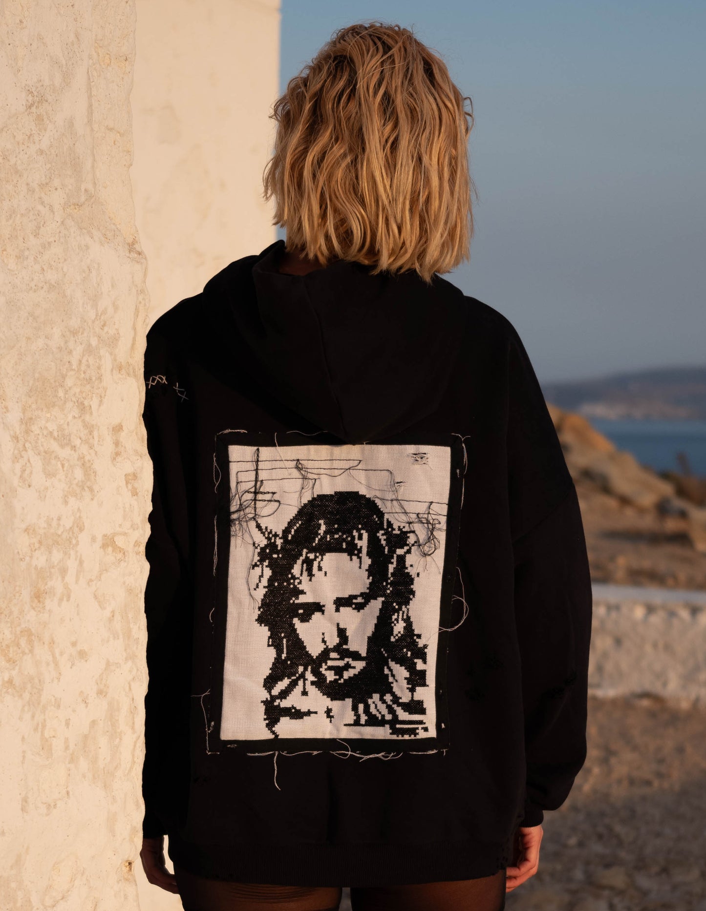 B/W JESUS SOLD