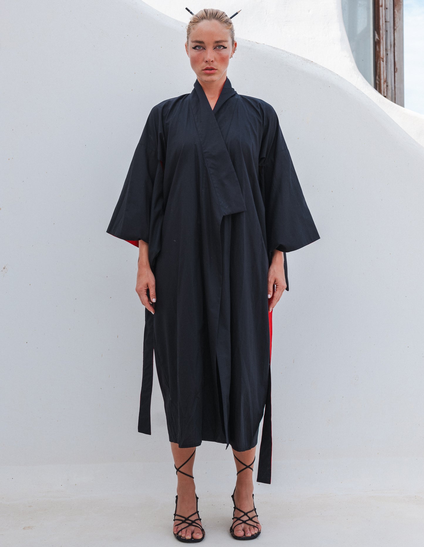 BLACK AND RED KIMONO