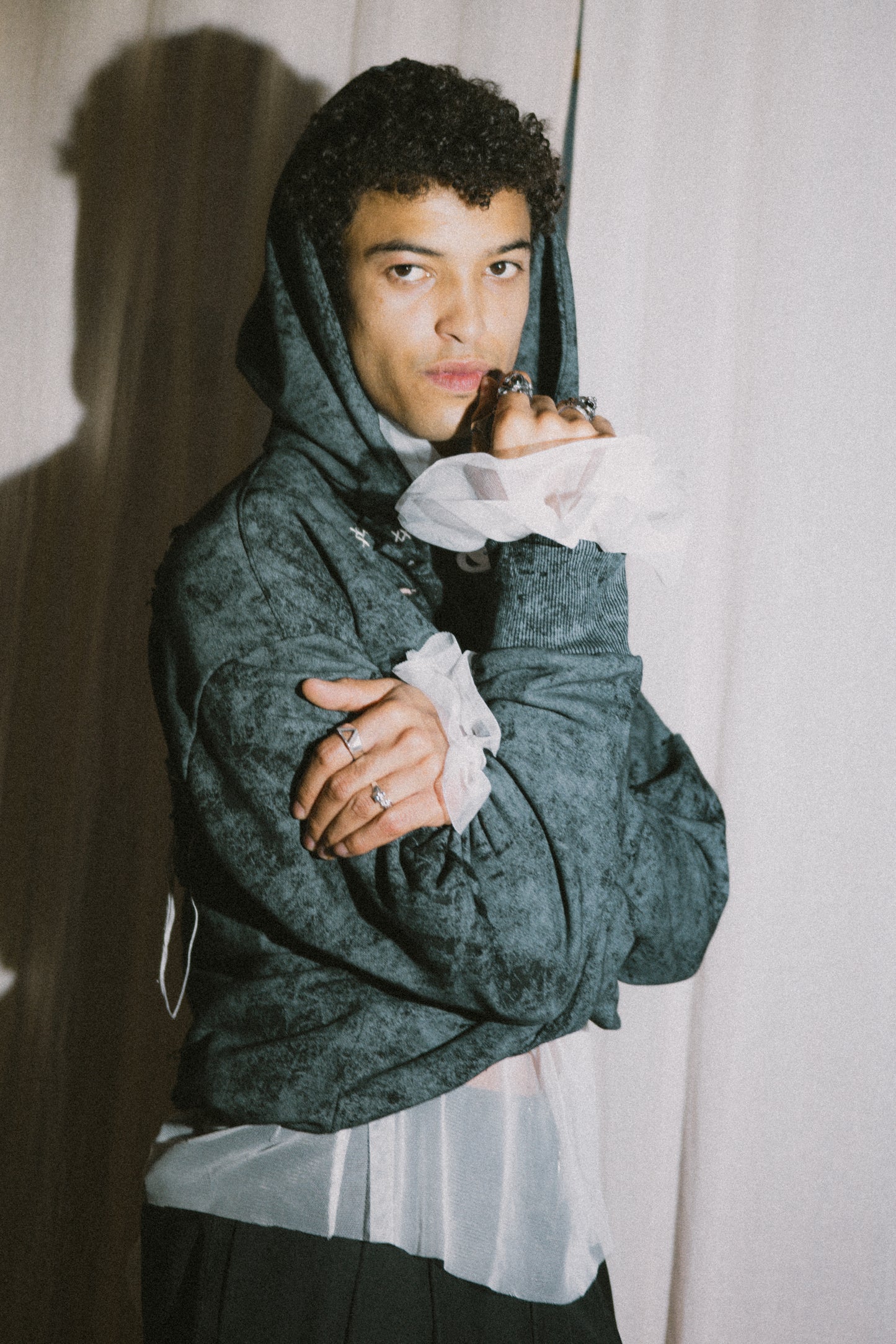 Cotton hoodie with crosse and embroidery