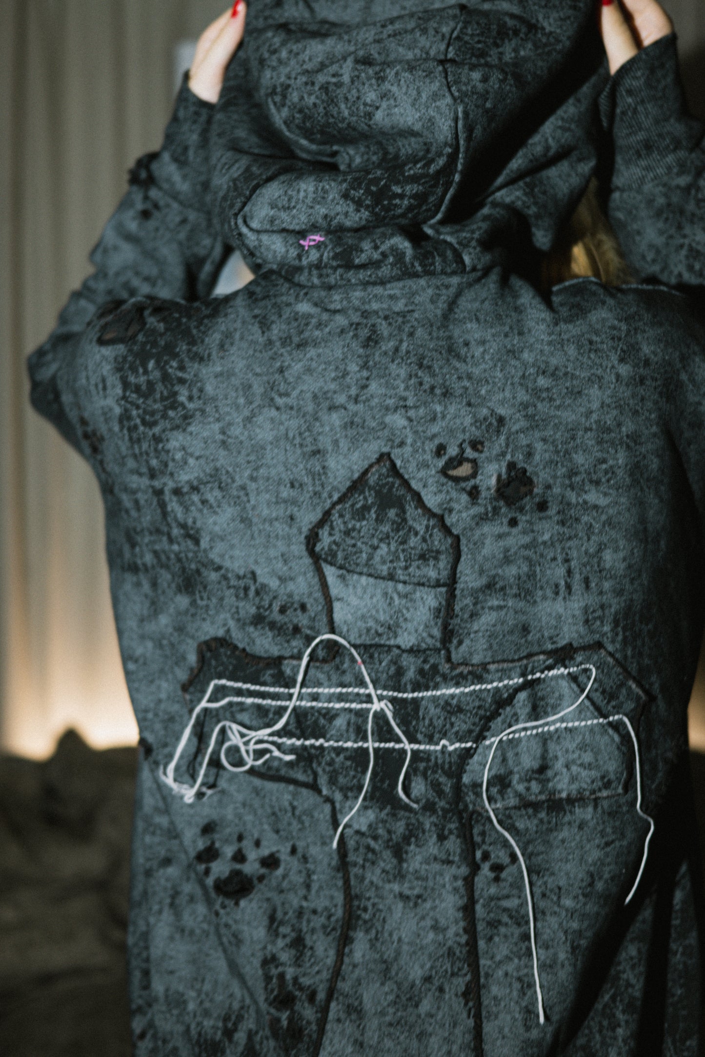 Cotton hoodie with crosse and embroidery