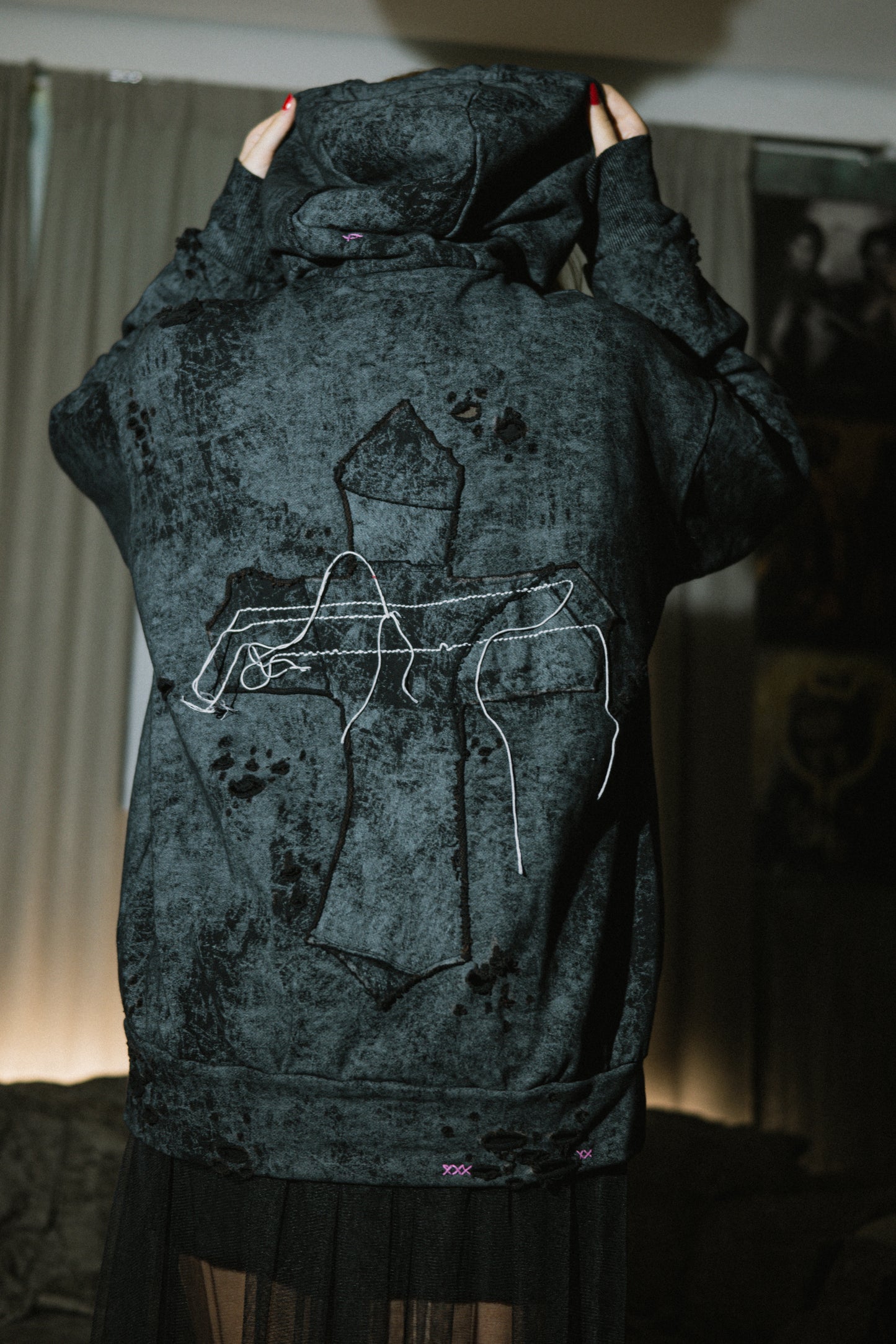 Cotton hoodie with crosse and embroidery